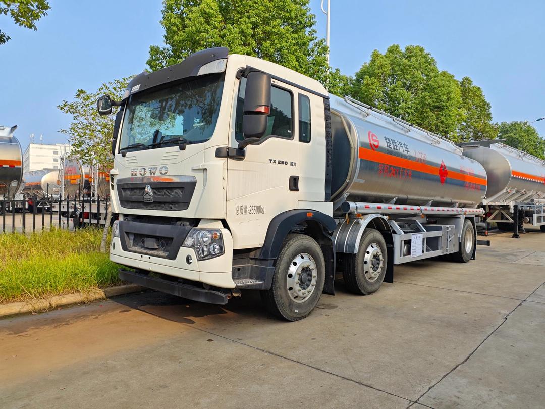 16吨油罐车 100吨油罐车